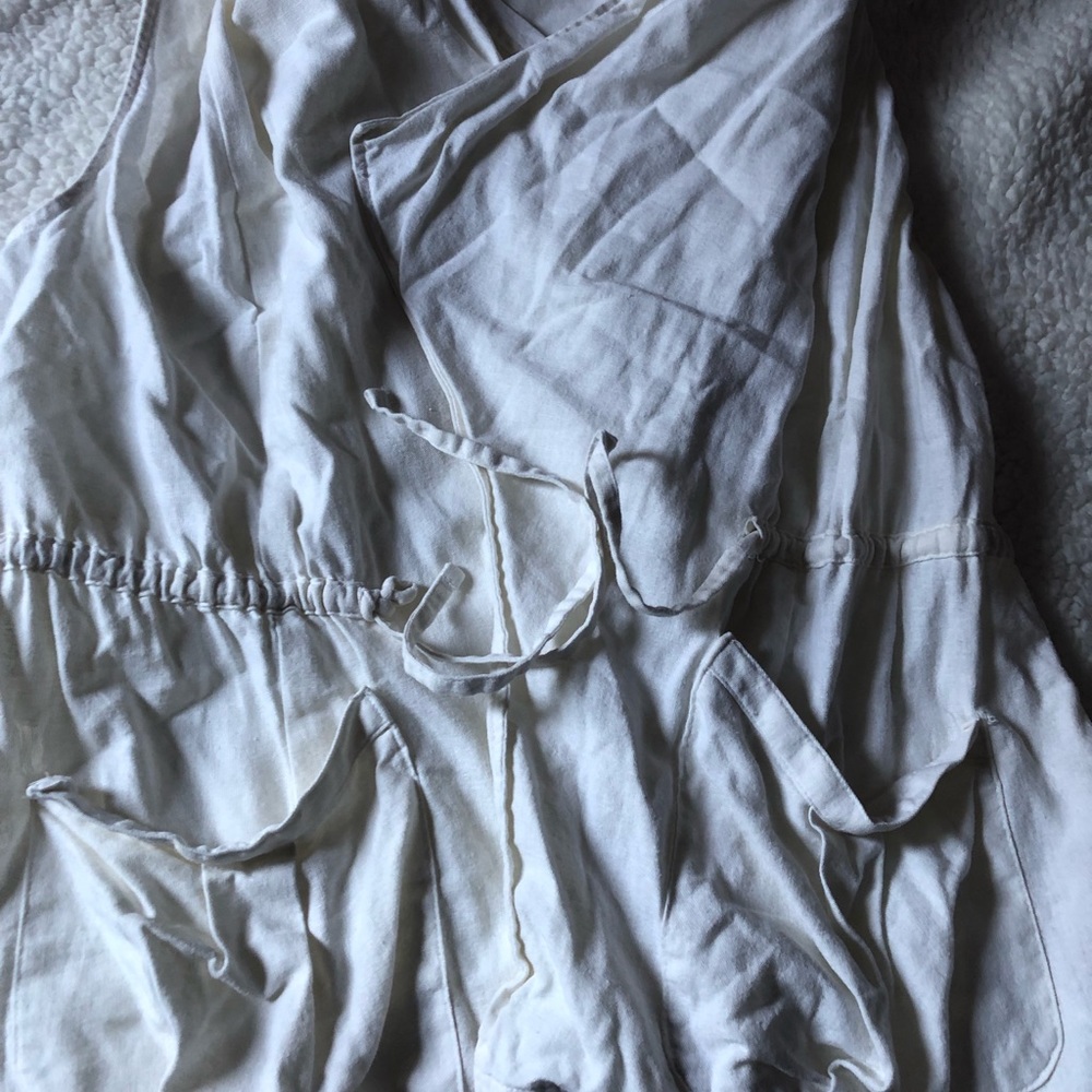 JUICY COUTURE WHITE TIE UP TOP
